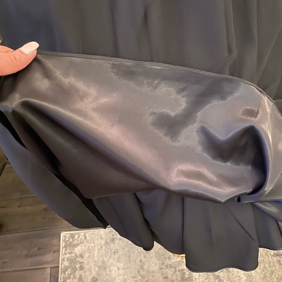 Nwtgs! Just STUNNING Designer strapless evening dress. Suits size 4-6 - Picture 6 of 6